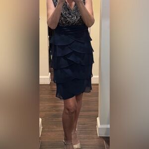 Sleeveless Navy and Gold V-Neck Layered summer dress - 8 P